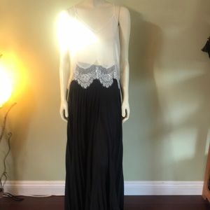 “NEW ARRIVALS”  Brand-New Women’s Tadashi Shoji Black Palazzo Pants In Size 6